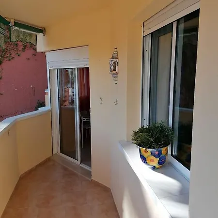 Bajondillo 41 *